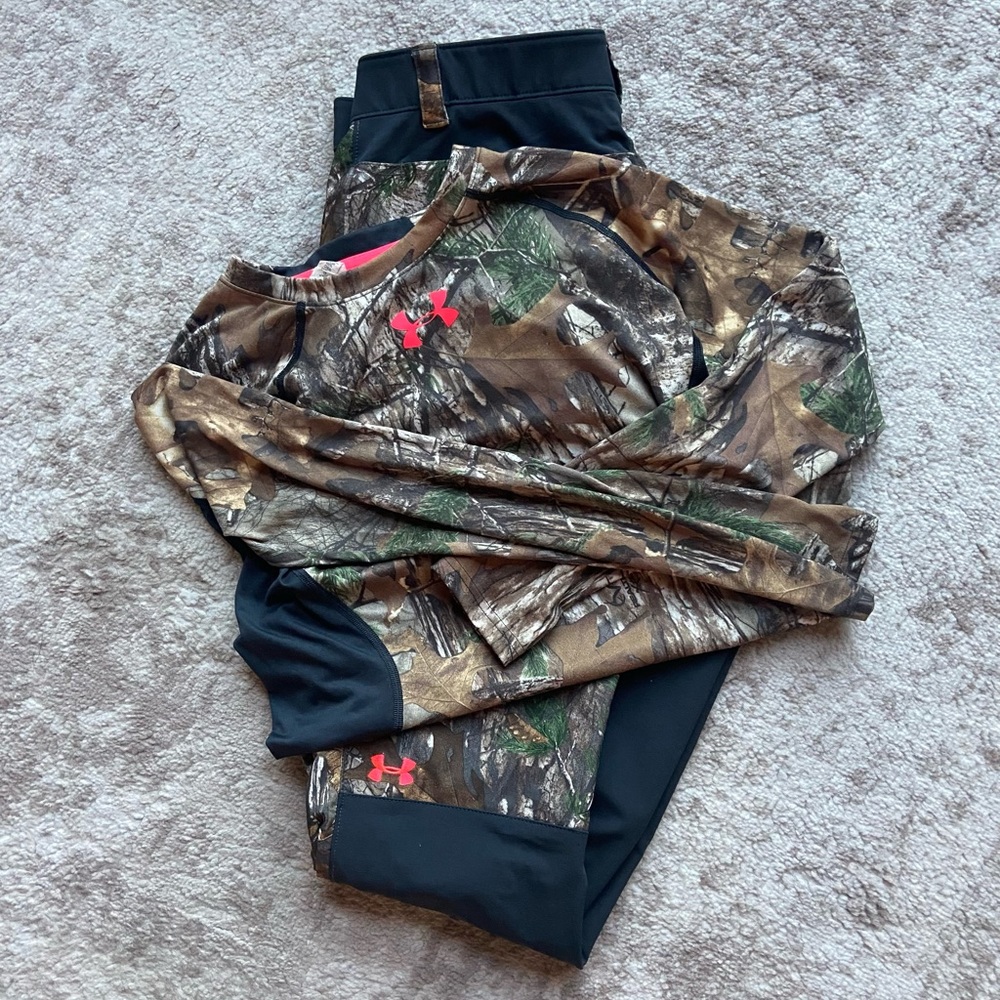 Women’s Under Armour Realtree Camo Set